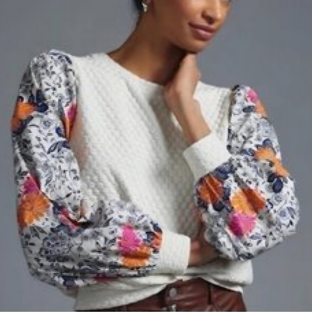 Porridge Cream Textured Top, Puffed Floral Long Sleeves Size S.